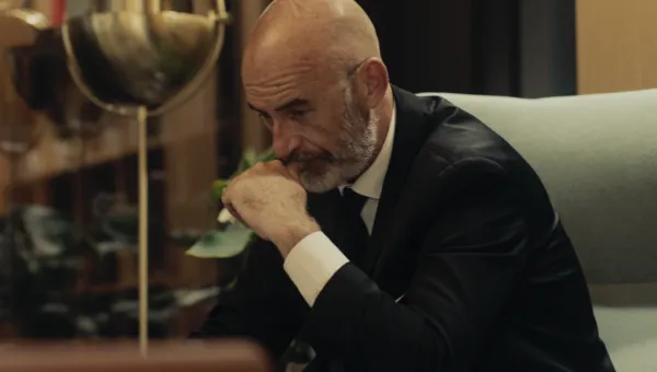 Affärsman som ser orolig ut